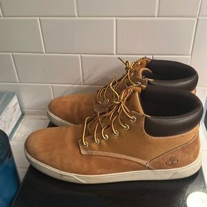 Timberland Davis Square Chukka Sneaker. Men’s size 11.5